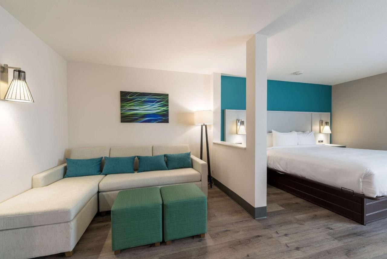 Comfort Suites Colorado Springs East - Medical Center Area Eksteriør billede