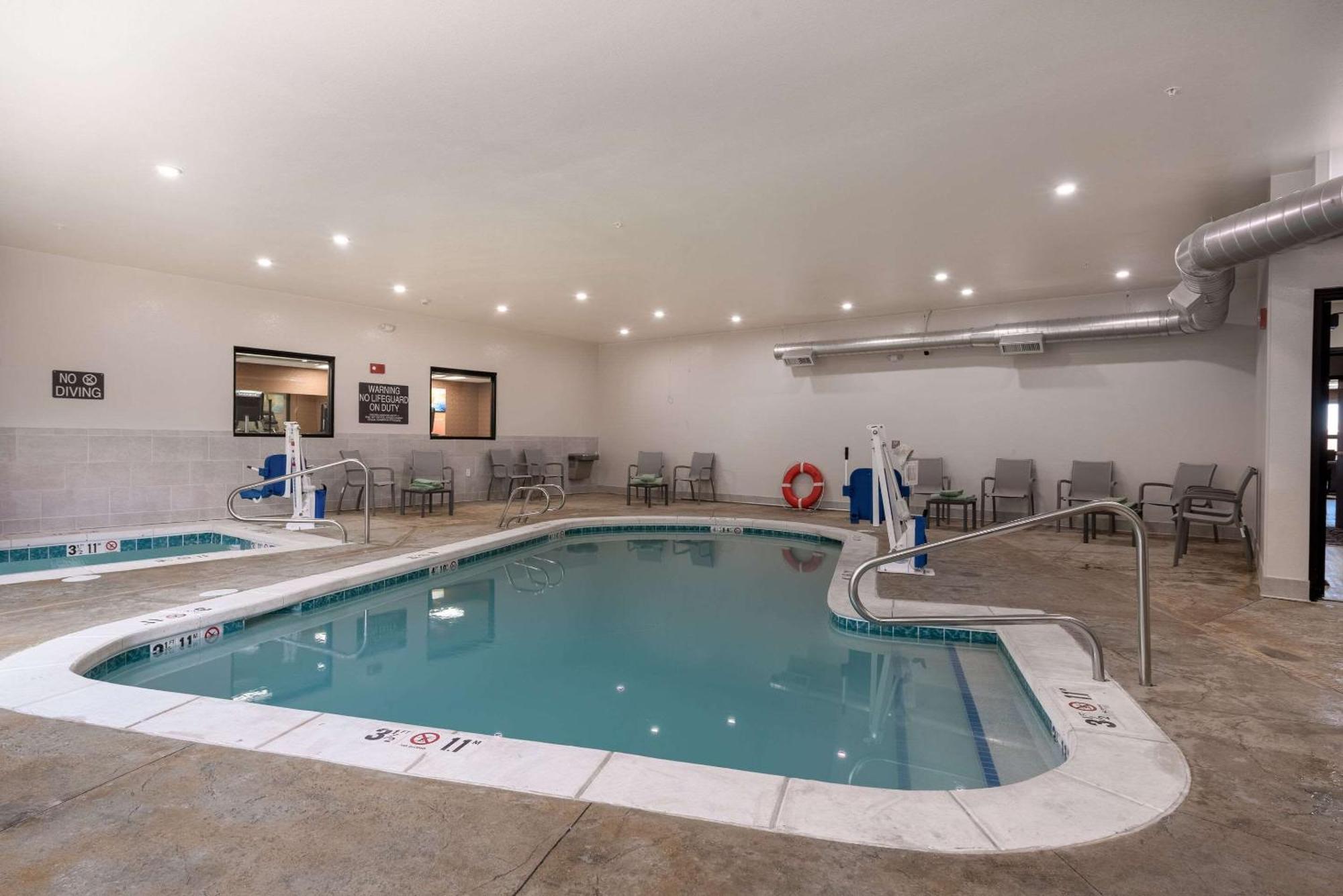 Comfort Suites Colorado Springs East - Medical Center Area Eksteriør billede